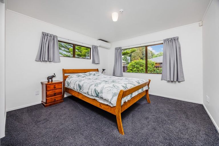 Photo of property in 4/17 Ross Martin Court, Conifer Grove, Takanini, 2112