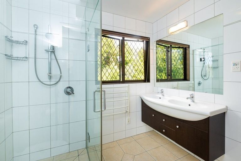 Photo of property in 2 Chestnut Court, Havelock North, 4130