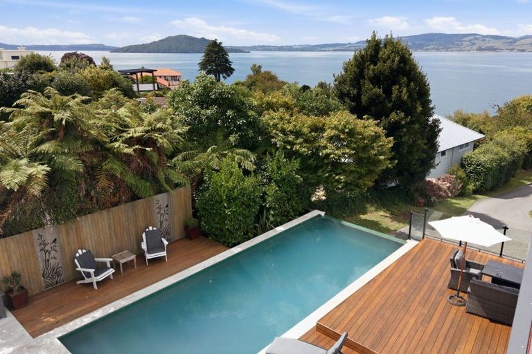 Photo of property in 200 Kawaha Point Road, Kawaha Point, Rotorua, 3010