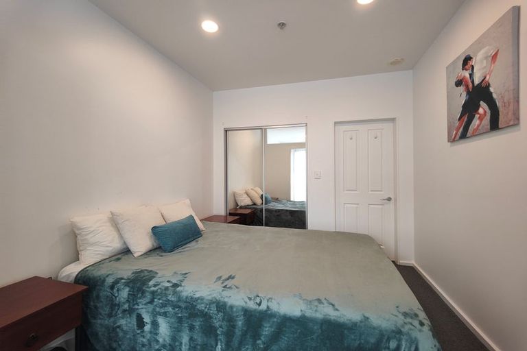 Photo of property in Atrium Apartments, 2q/154 The Terrace, Wellington Central, Wellington, 6011