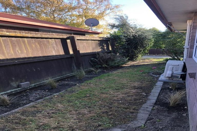 Photo of property in 2/46 Division Street, Riccarton, Christchurch, 8041