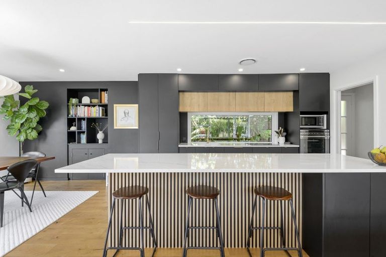 Photo of property in 10 Archdall Place, Avonhead, Christchurch, 8042