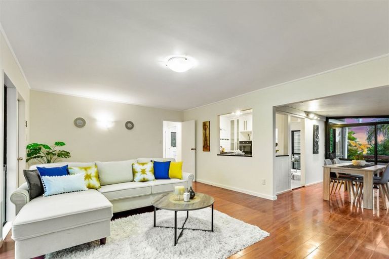 Photo of property in 17 Ebony Place, Massey, Auckland, 0614