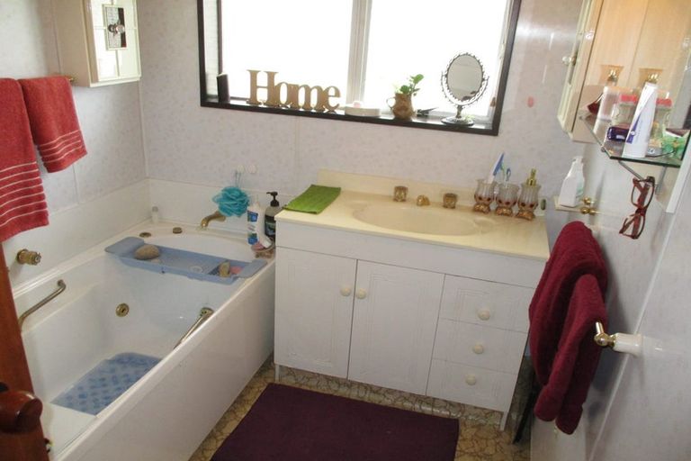 Photo of property in 117 Guy Street, Dannevirke, 4930