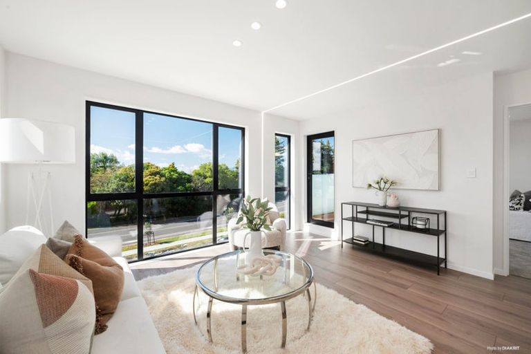 Photo of property in 48 Observation Green, Hobsonville, Auckland, 0616