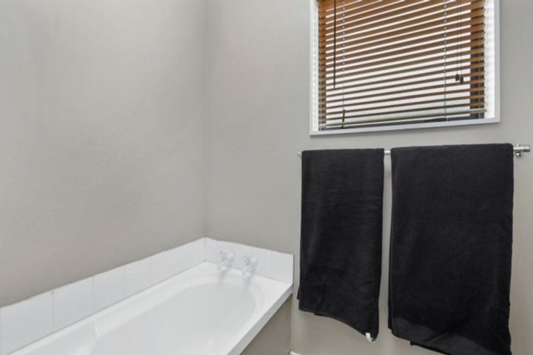 Photo of property in 27 Morris Road, Amberley, 7410