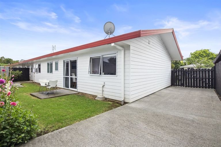 Photo of property in 2 Childs Avenue, Pukekohe, 2120