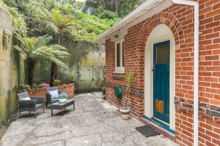 Photo of property in 450 Evans Bay Parade, Hataitai, Wellington, 6021