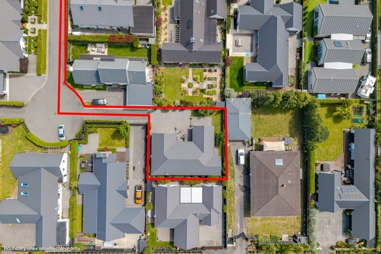 Photo of property in 17 Waterstock Way, Parklands, Christchurch, 8083