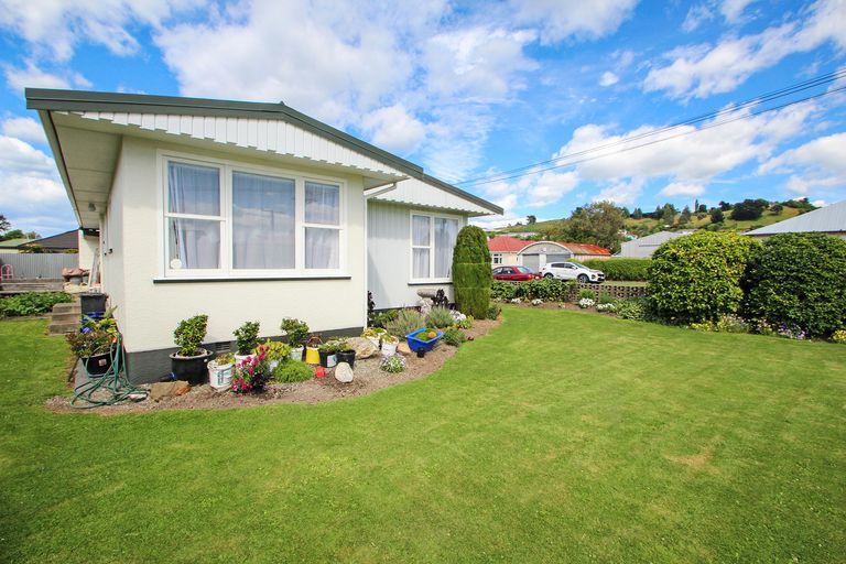 Photo of property in 11 Lea Street, Oamaru North, Oamaru, 9400