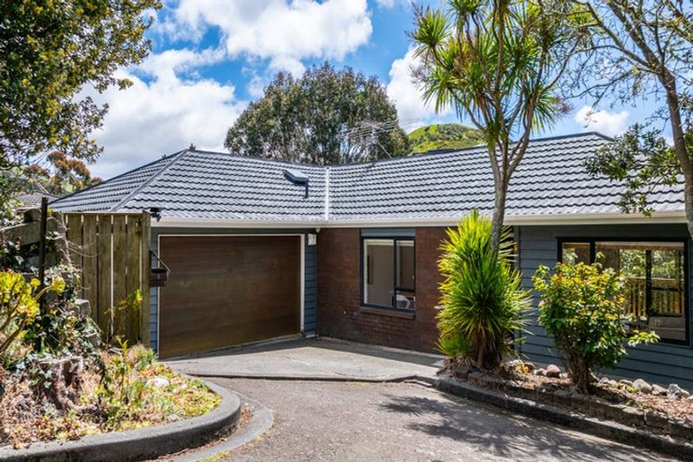 Photo of property in 5 Ashfield Grove, Churton Park, Wellington, 6037