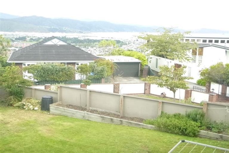 Photo of property in 80 Mulberry Street, Normandale, Lower Hutt, 5010