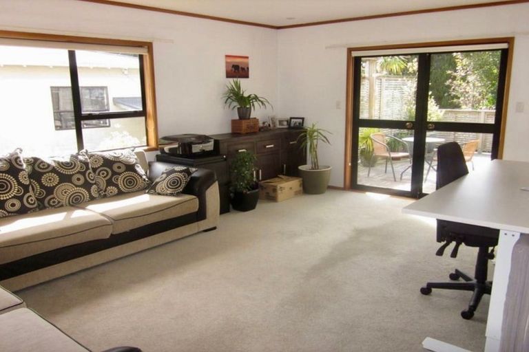 Photo of property in 14 Nile Road, Milford, Auckland, 0620