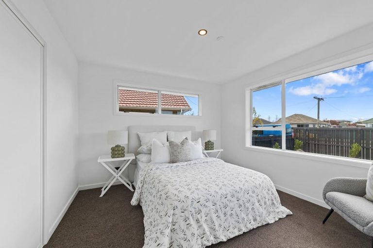 Photo of property in 17 Roberts Road, Hei Hei, Christchurch, 8042