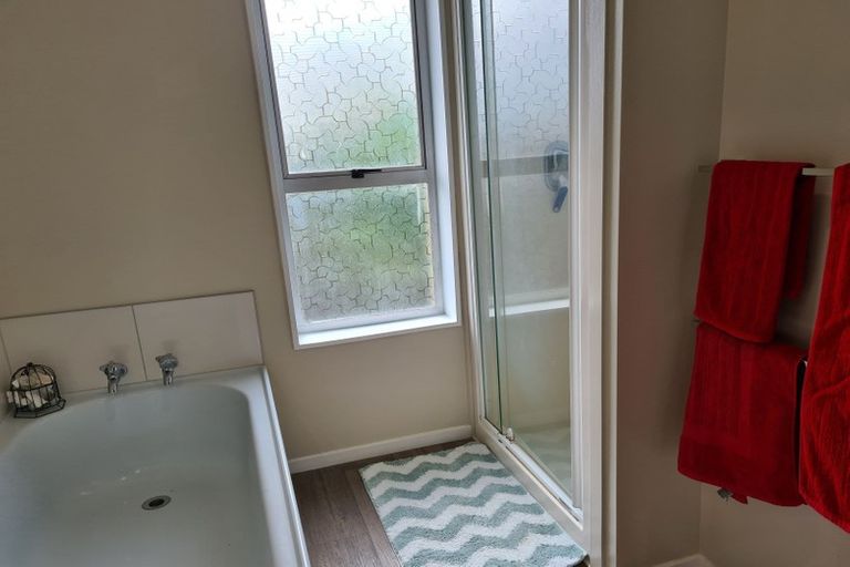 Photo of property in 17 Mckellar Place, Hornby, Christchurch, 8042