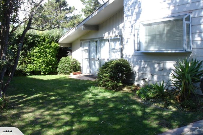 Photo of property in 12 Venus Place, Whitby, Porirua, 5024
