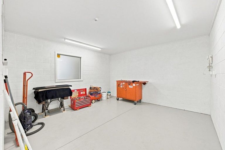 Photo of property in 271 Cannon Hill Crescent, Mount Pleasant, Christchurch, 8081