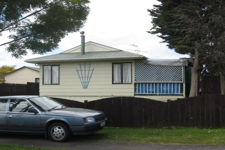 Photo of property in 14 Stoll Place, Clendon Park, Auckland, 2103