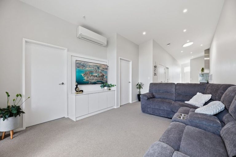 Photo of property in 4a Tiria Drive, Papamoa Beach, Papamoa, 3118
