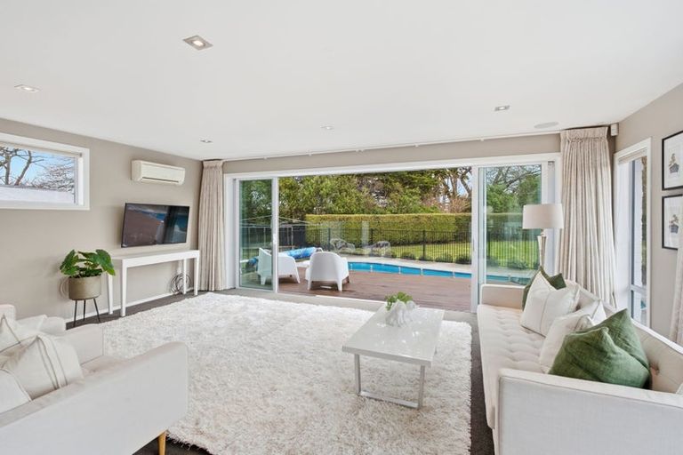 Photo of property in 481 Avonhead Road, Avonhead, Christchurch, 8042