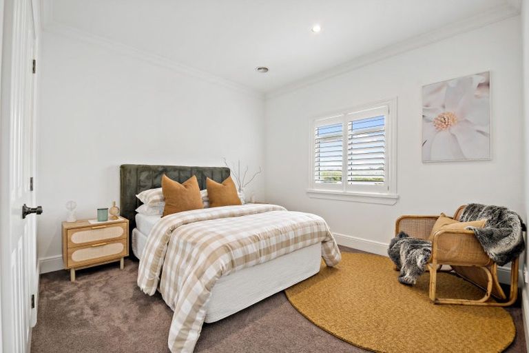 Photo of property in 7 George Street, Riverhead, 0820