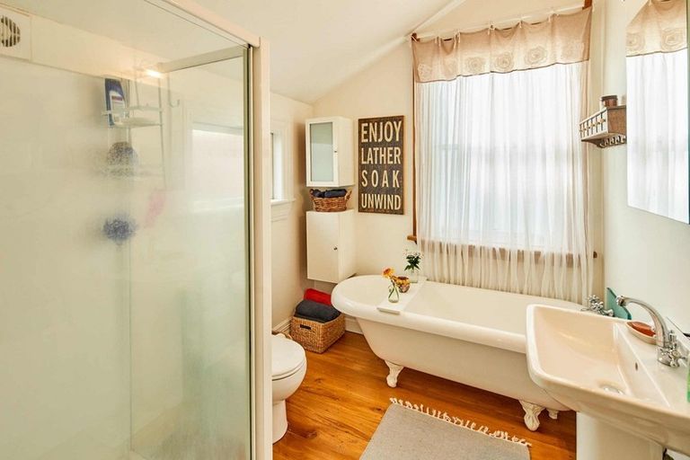 Photo of property in 77 Richmond Street, Petone, Lower Hutt, 5012