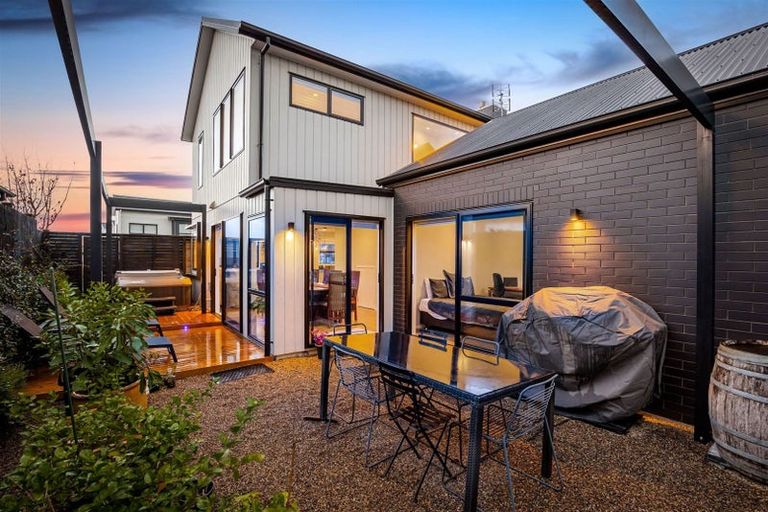 Photo of property in 3 Podgora Avenue, Kumeu, 0810