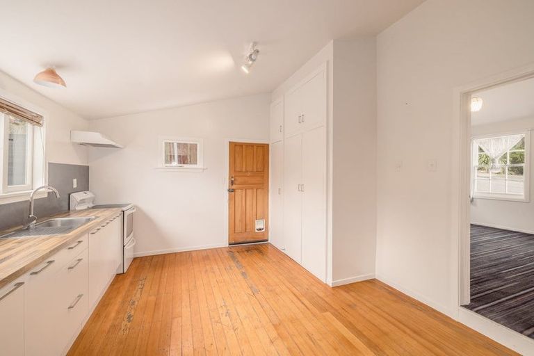 Photo of property in 45 Oxford Street, Lyttelton, 8082