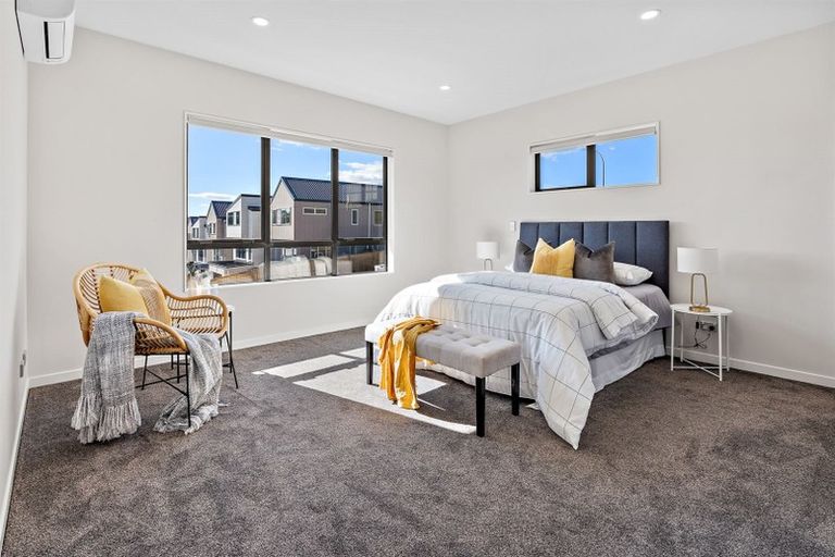 Photo of property in 40 Takurua Terrace, Orewa, 0931