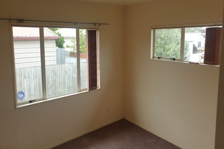 Photo of property in 39a Sheehan Avenue, Papakura, 2110