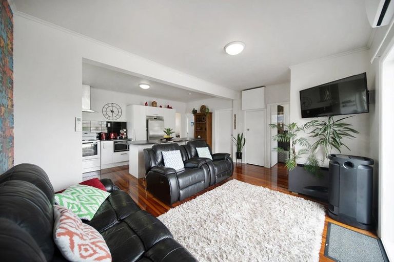 Photo of property in 101 Helvetia Road, Pukekohe, 2120