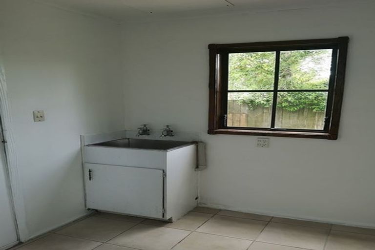 Photo of property in 2/85 Meadway, Sunnyhills, Auckland, 2010