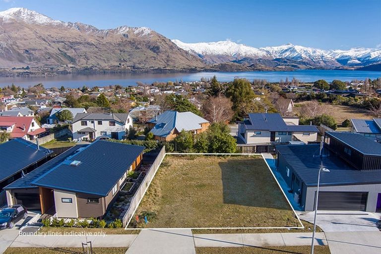 Photo of property in 16 Clearview Street, Wanaka, 9305