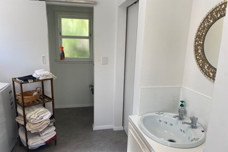 Photo of property in 31 Makahika Road, Levin, 5571