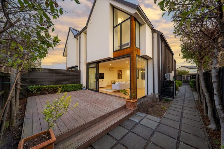 Photo of property in 129 Edgeware Road, St Albans, Christchurch, 8014