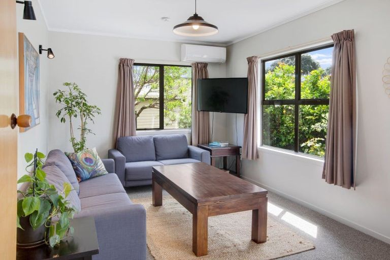 Photo of property in 20 James Street, Raglan, 3225