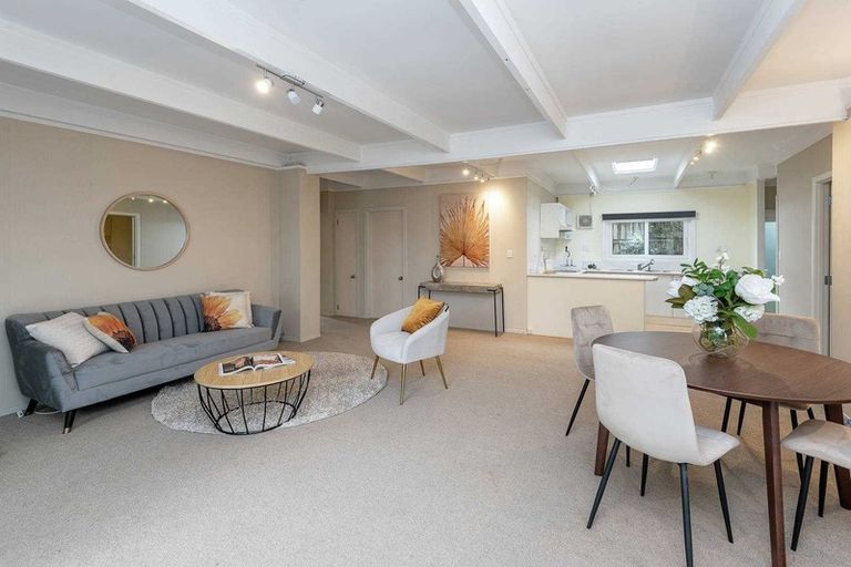 Photo of property in 2/19 Haseler Crescent, Howick, Auckland, 2014