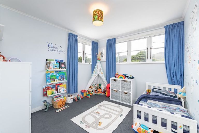 Photo of property in 55 Oxford Terrace, Epuni, Lower Hutt, 5011