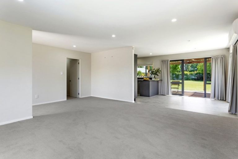 Photo of property in 7 Willowside Place, Amberley, 7410