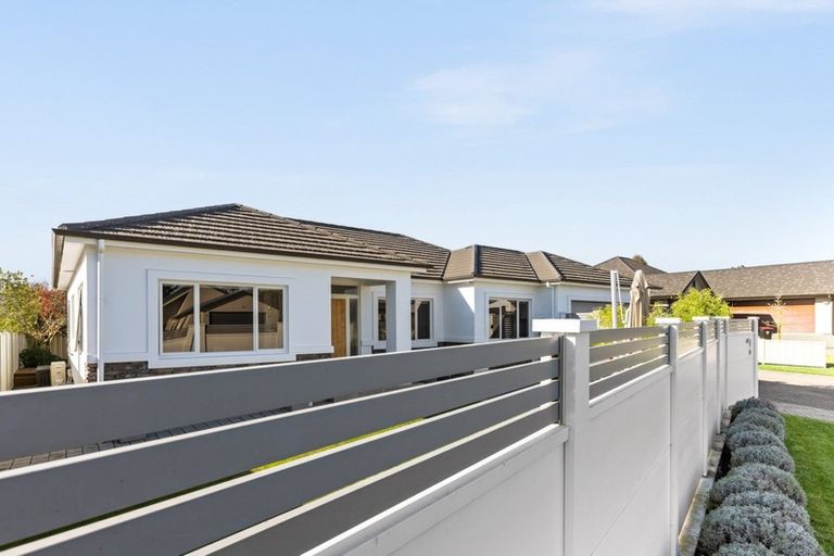 Photo of property in 43 Fairview Place, Havelock North, 4130