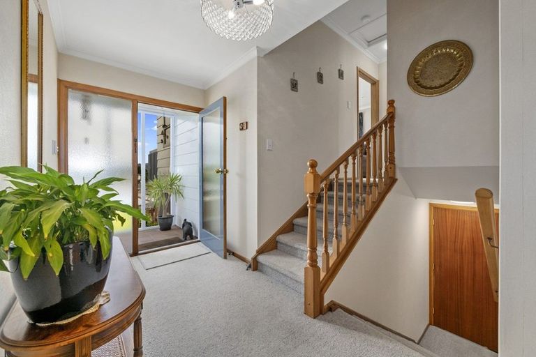 Photo of property in 19 Haylock Grove, Totara Park, Upper Hutt, 5018