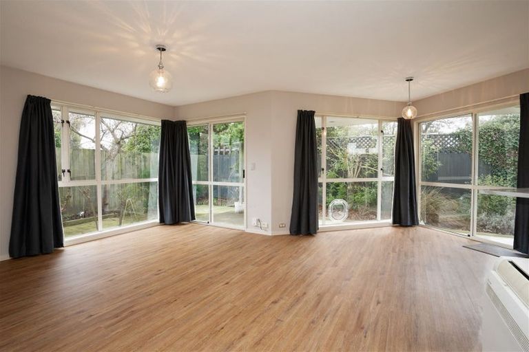 Photo of property in 3a Sealy Place, Bryndwr, Christchurch, 8053