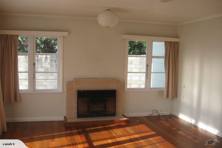 Photo of property in 14 Moana Road, Paraparaumu, 5032