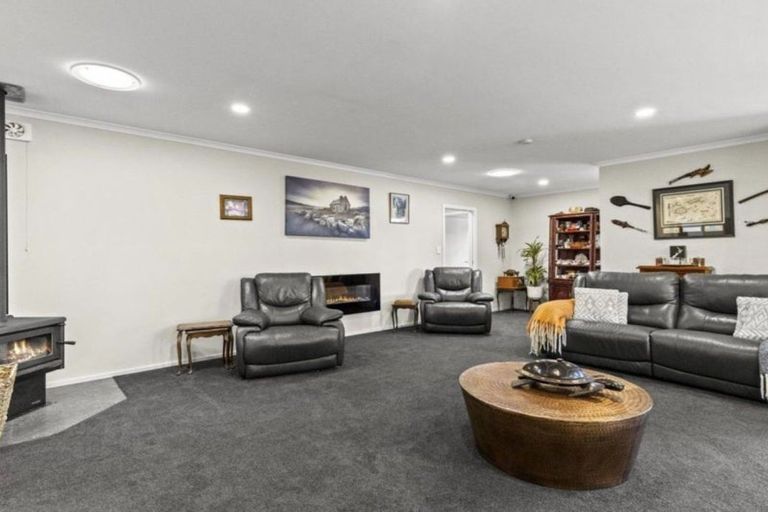 Photo of property in 118 Milton Terrace, Picton, 7220