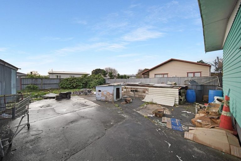 Photo of property in 74 Bader Drive, Mangere, Auckland, 2022