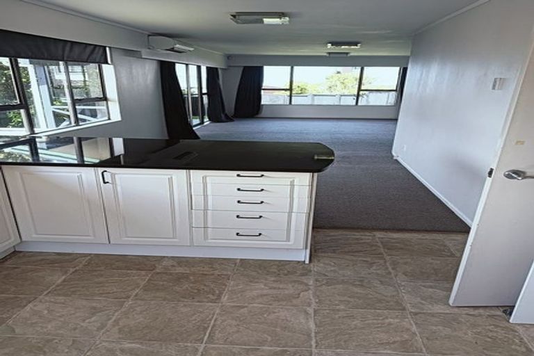 Photo of property in 64 Cypress Drive, Maungaraki, Lower Hutt, 5010