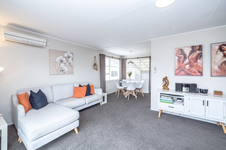 Photo of property in 22 Stout Street, Masterton, 5810