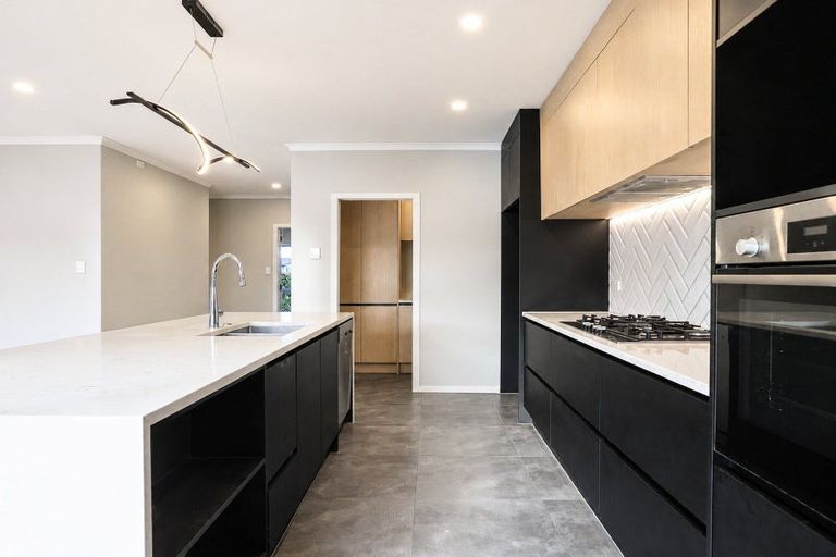 Photo of property in 19 Sydney Place, Flagstaff, Hamilton, 3210