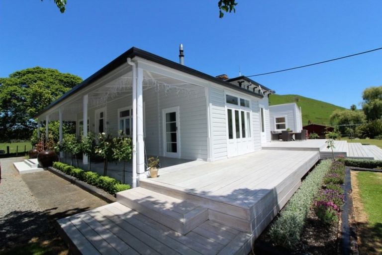 Photo of property in 7685 State Highway 1, Taihape, 4794