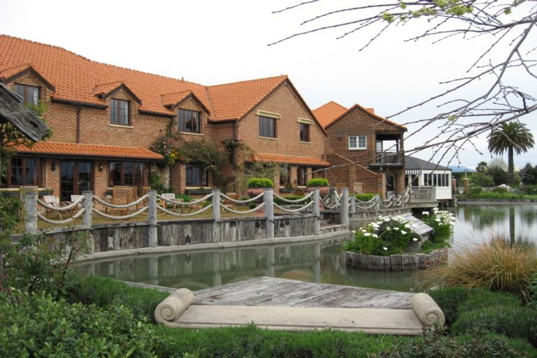 Photo of property in 2/6 Quiet Woman Way, Monaco, Nelson, 7011